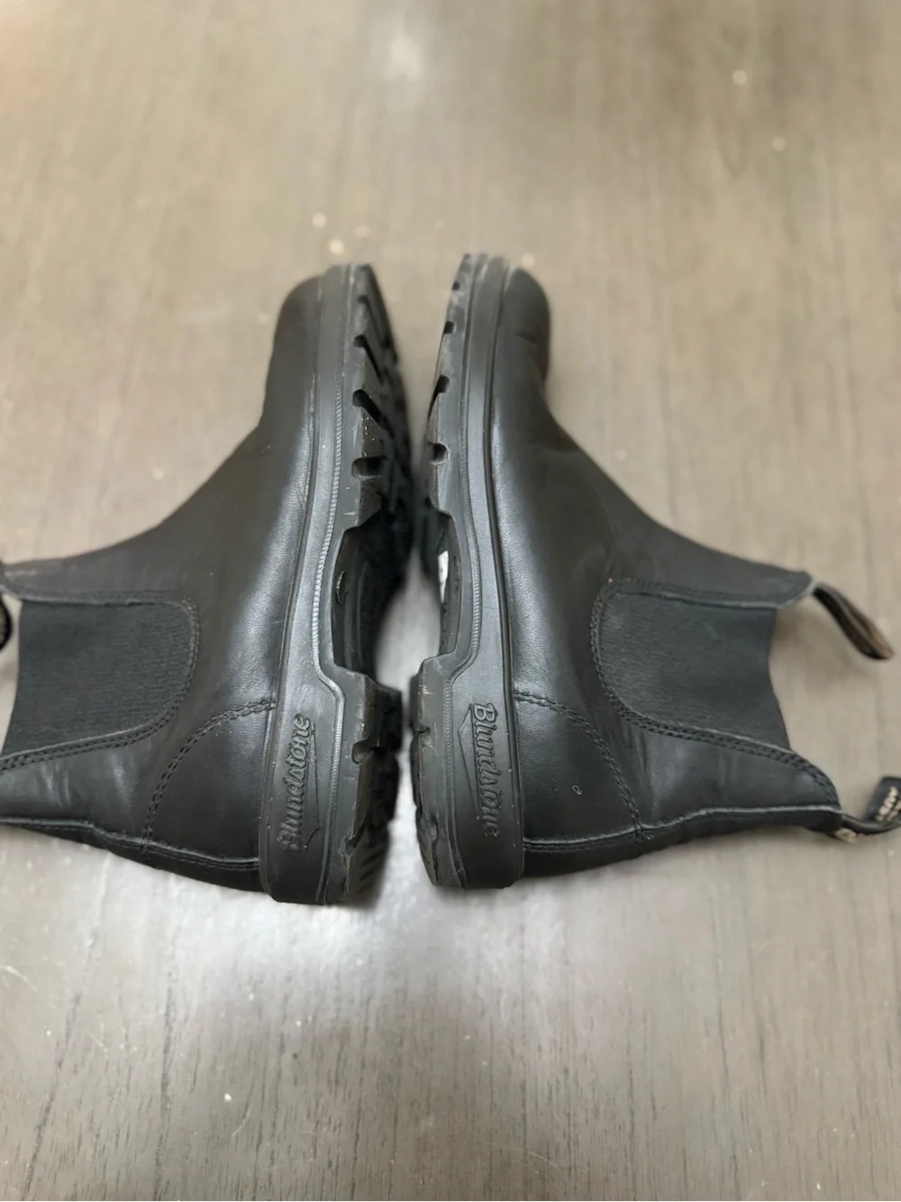 Blundstone Men's Black Leather Chukka Boots size 4.5